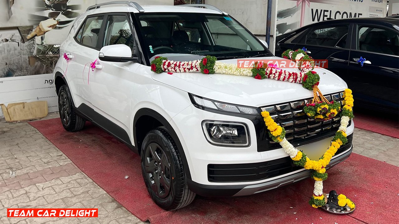 Hyundai Venue in White