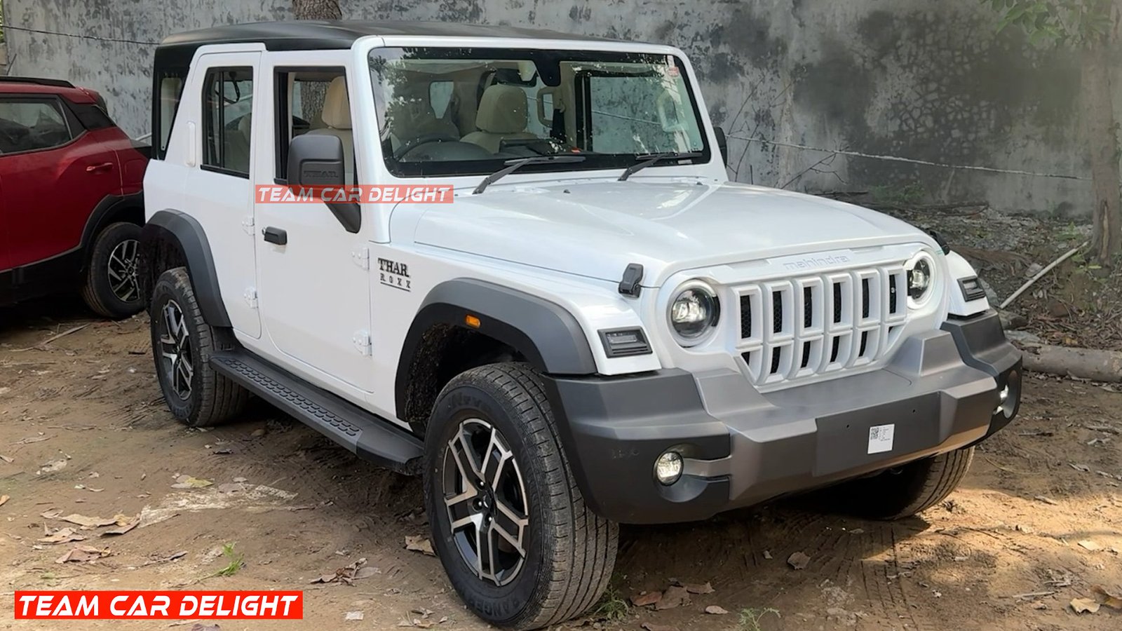 Mahindra Thar Roxx in White exterior paint